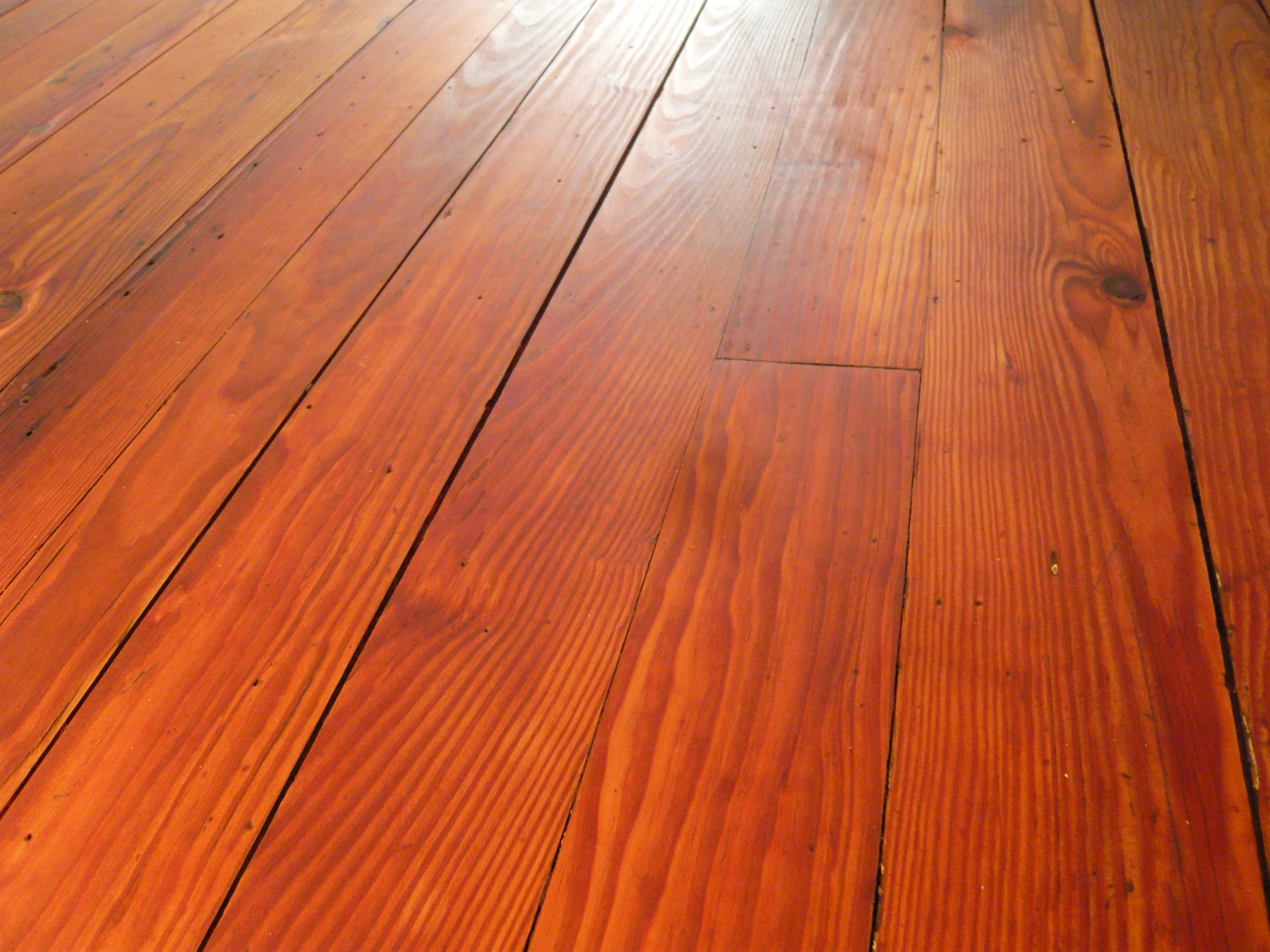 The colors in the wood are just amazing. They range from bright yellow to dark red. Very warm!