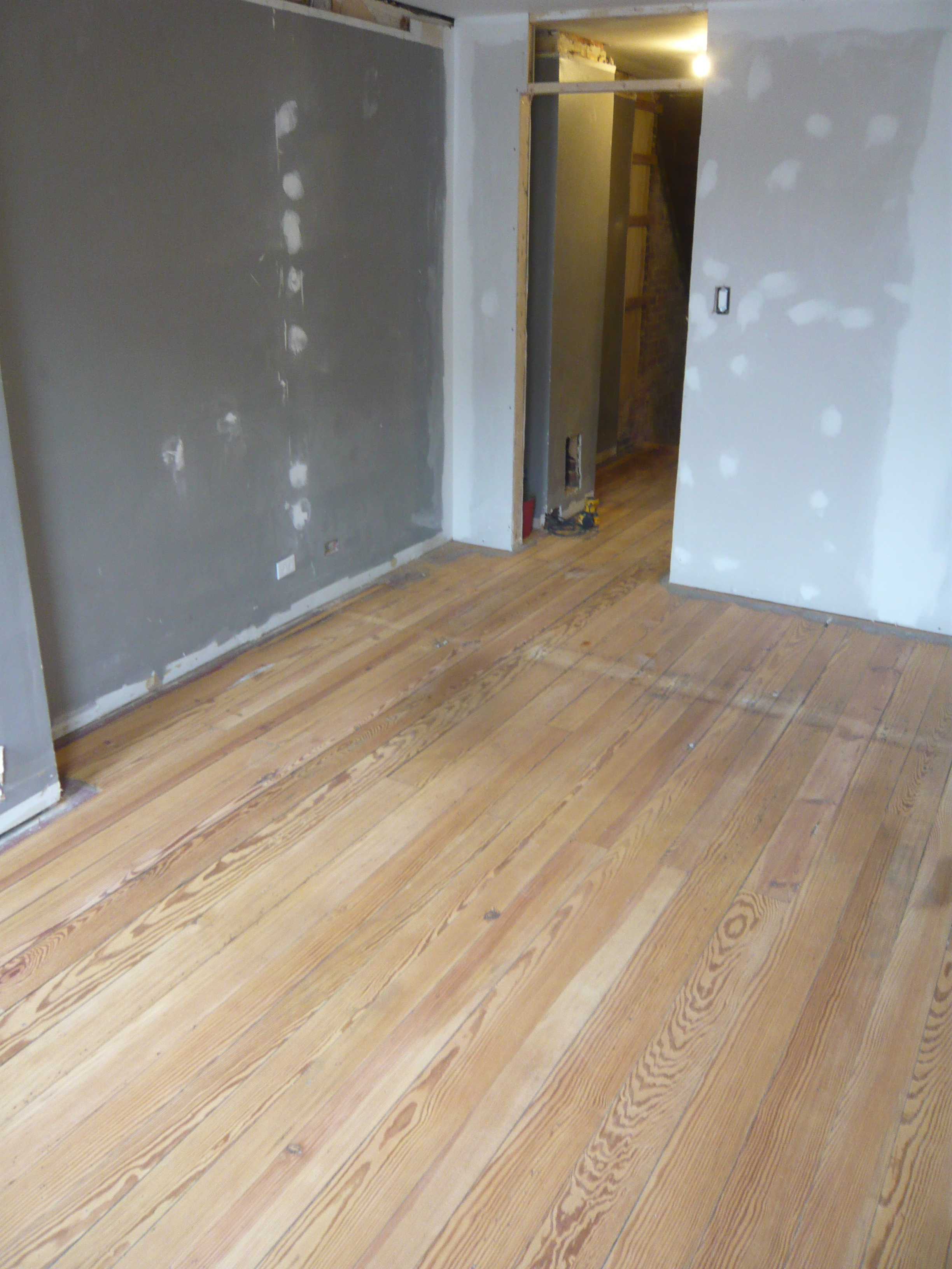 This is the 2nd floor after 24, 36 and 60 grit paper. Colors in the grain really start to come out after 60 grit.